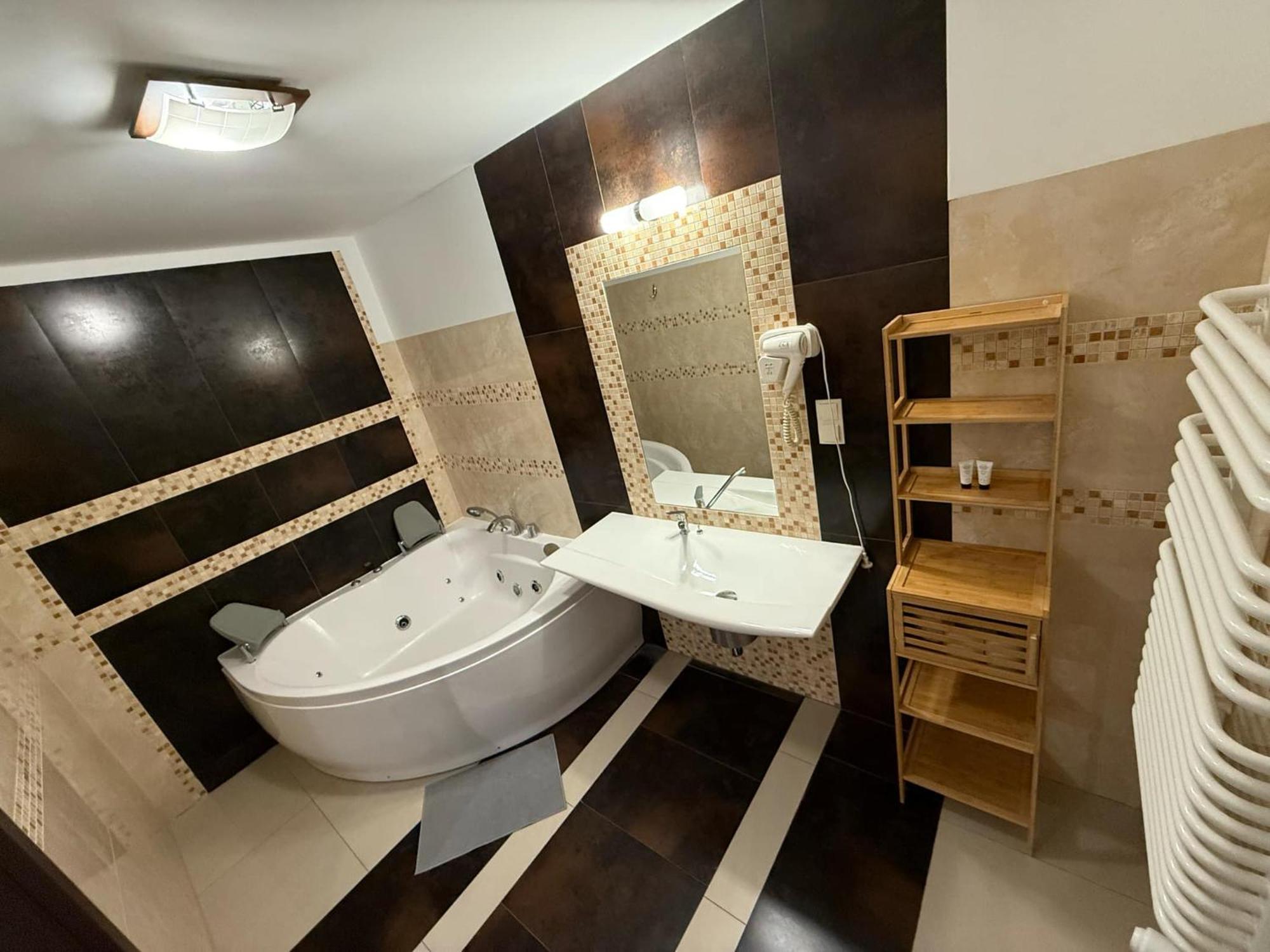 Magiczna Farma Hotel Obiady Maka I Magia Zambrow Esterno foto